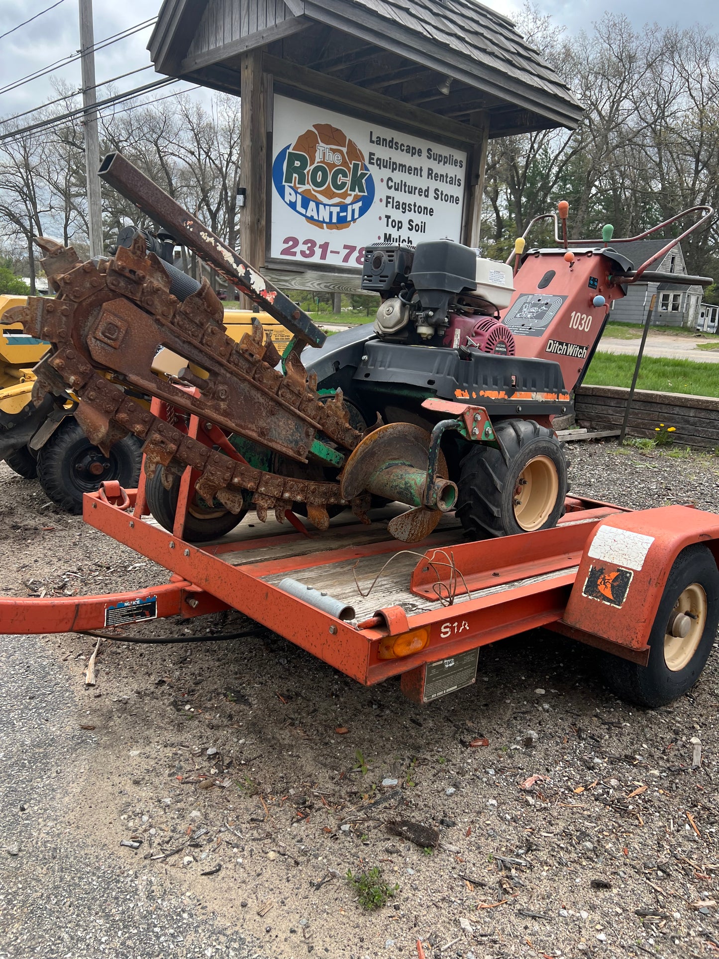 1030 Ditchwitch Trencher